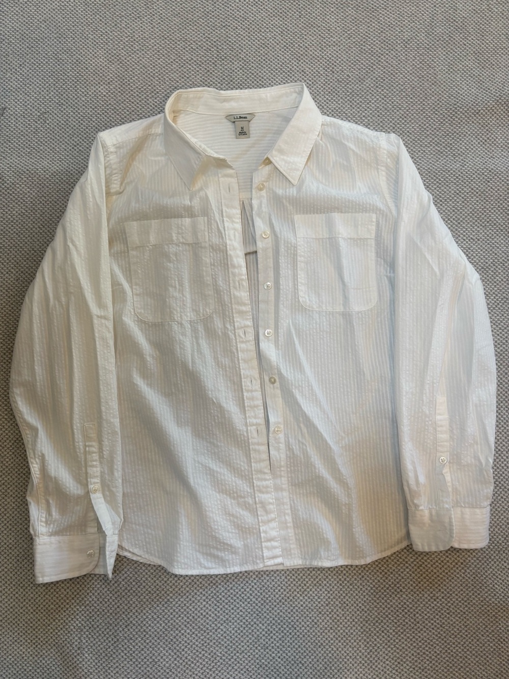 L.L.Bean White Textured Button Down Shirt - Size Petite Medium